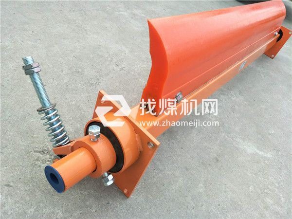 山東皮帶機聚氨酯清掃器廠家，耐磨聚氨酯清掃器，固達利輸送帶聚氨酯清掃器