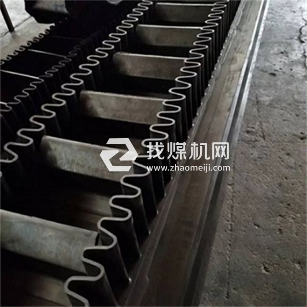 大傾角裙邊輸送帶